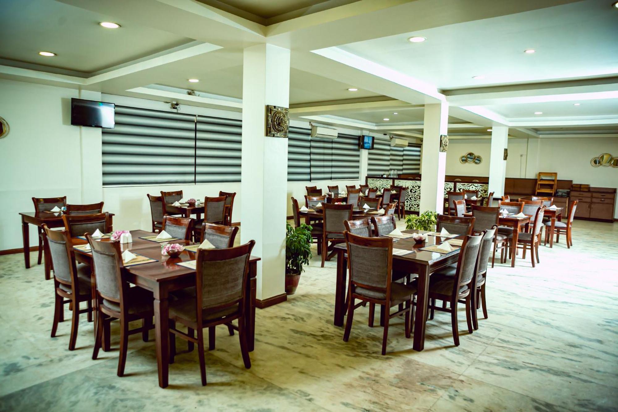 Vannasut Hotel And Spa Kathmandu Exteriör bild