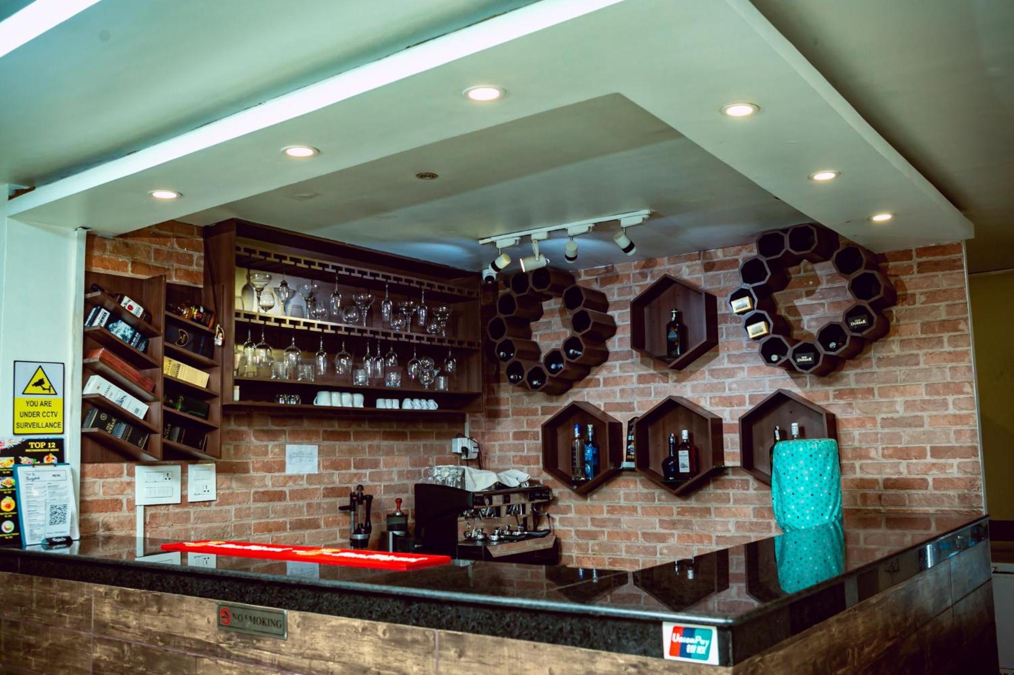 Vannasut Hotel And Spa Kathmandu Exteriör bild