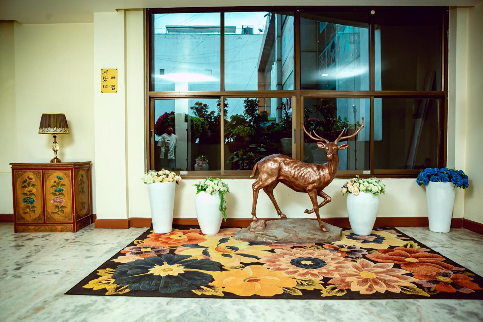Vannasut Hotel And Spa Kathmandu Exteriör bild
