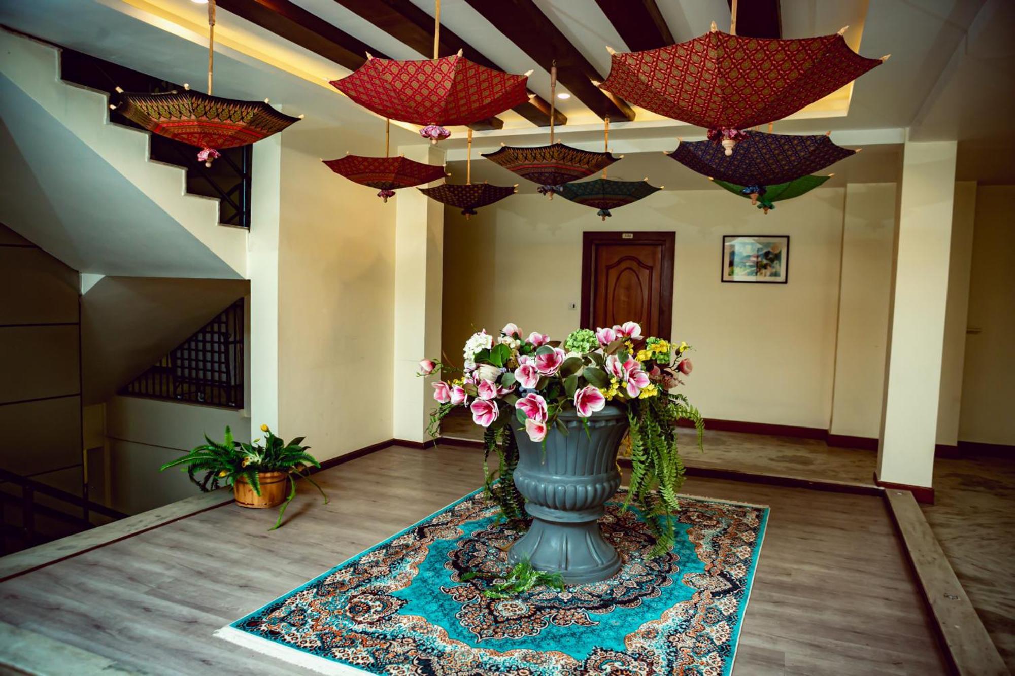Vannasut Hotel And Spa Kathmandu Exteriör bild