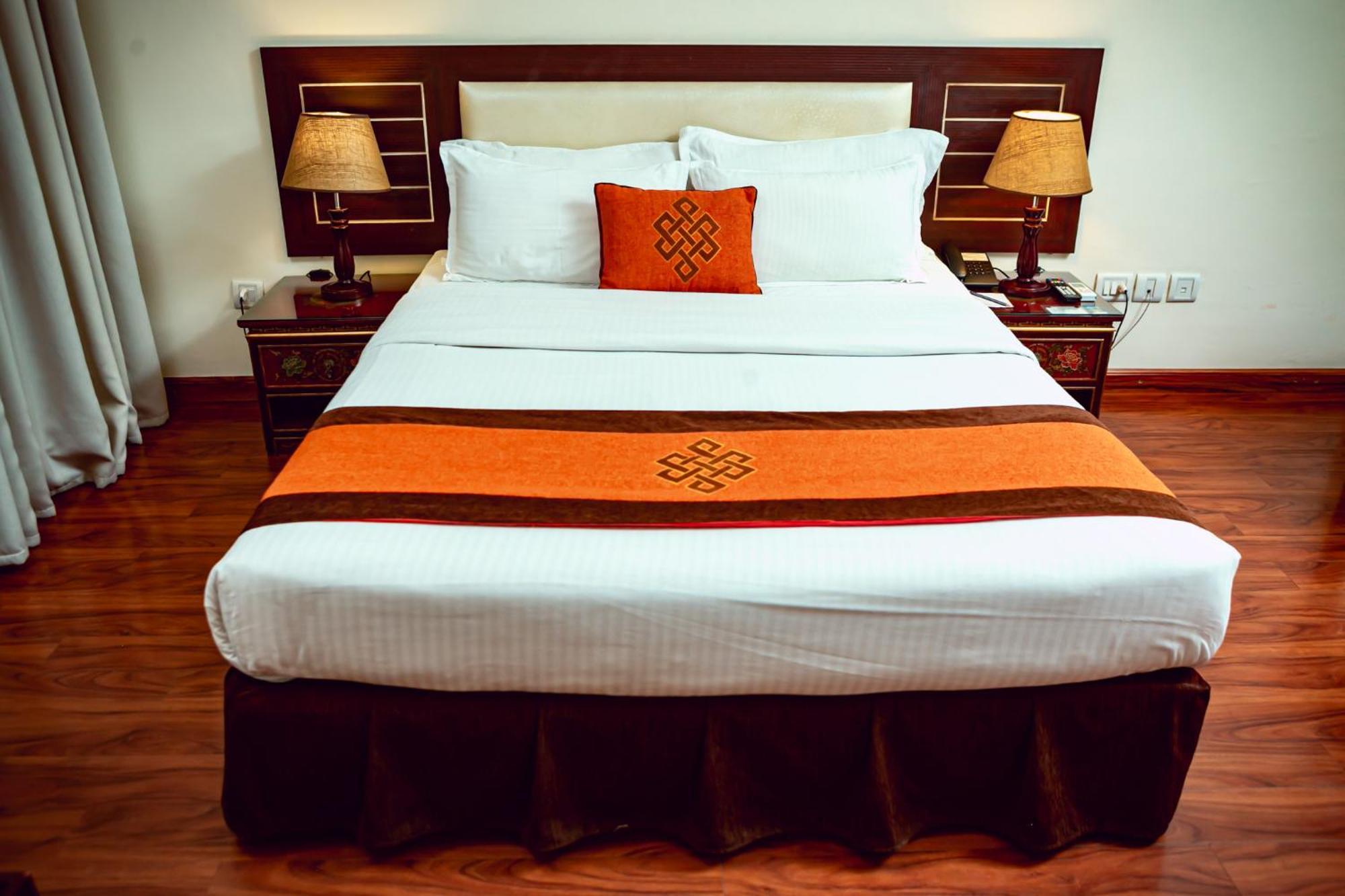 Vannasut Hotel And Spa Kathmandu Exteriör bild