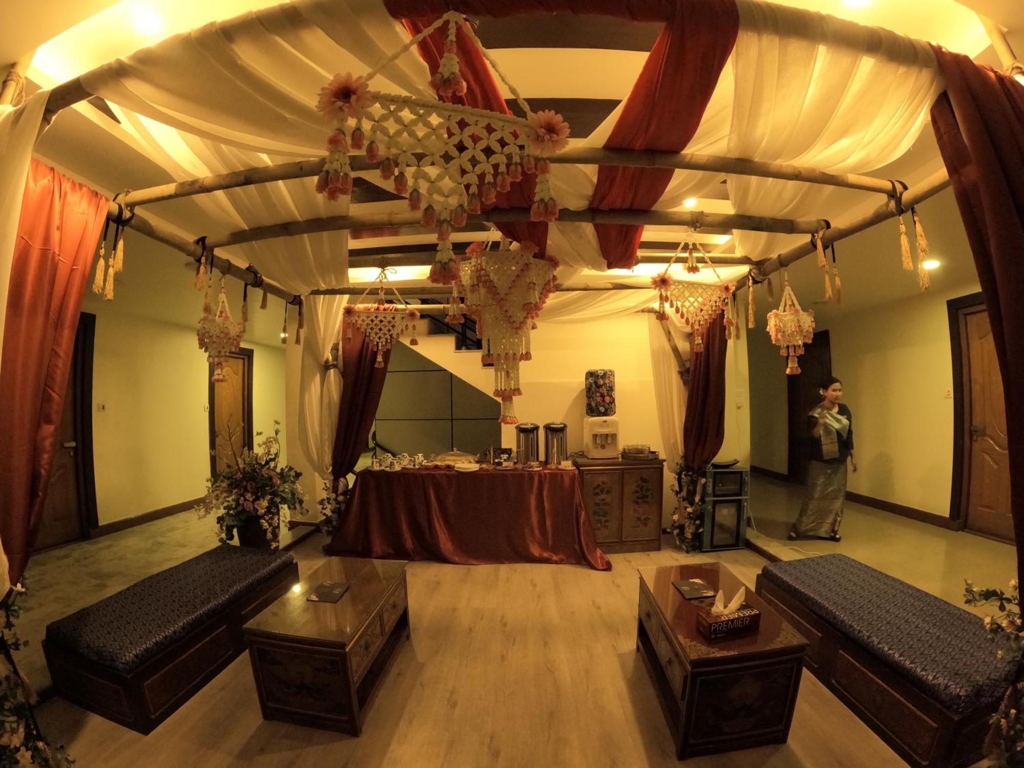 Vannasut Hotel And Spa Kathmandu Exteriör bild